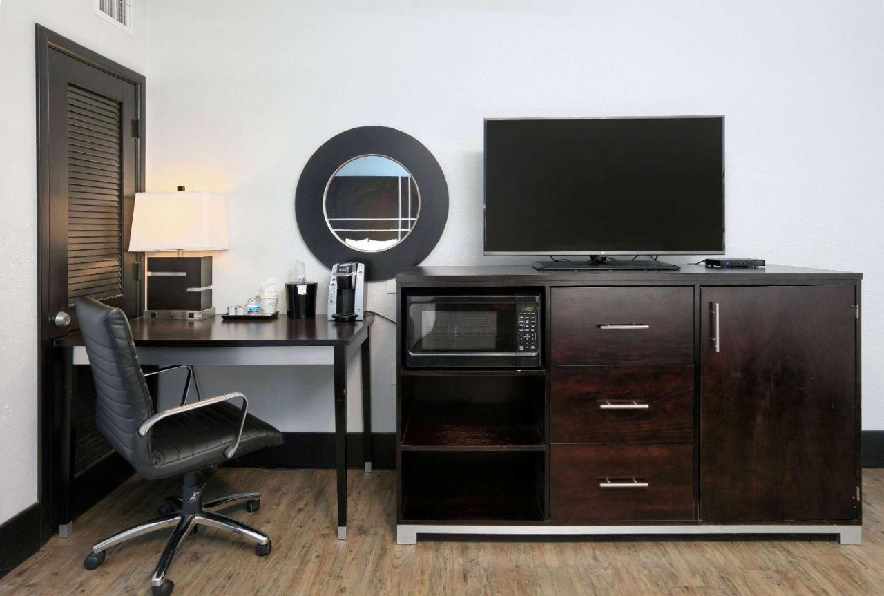 La Quinta Inn & Suites By Wyndham Lubbock Southwest エクステリア 写真